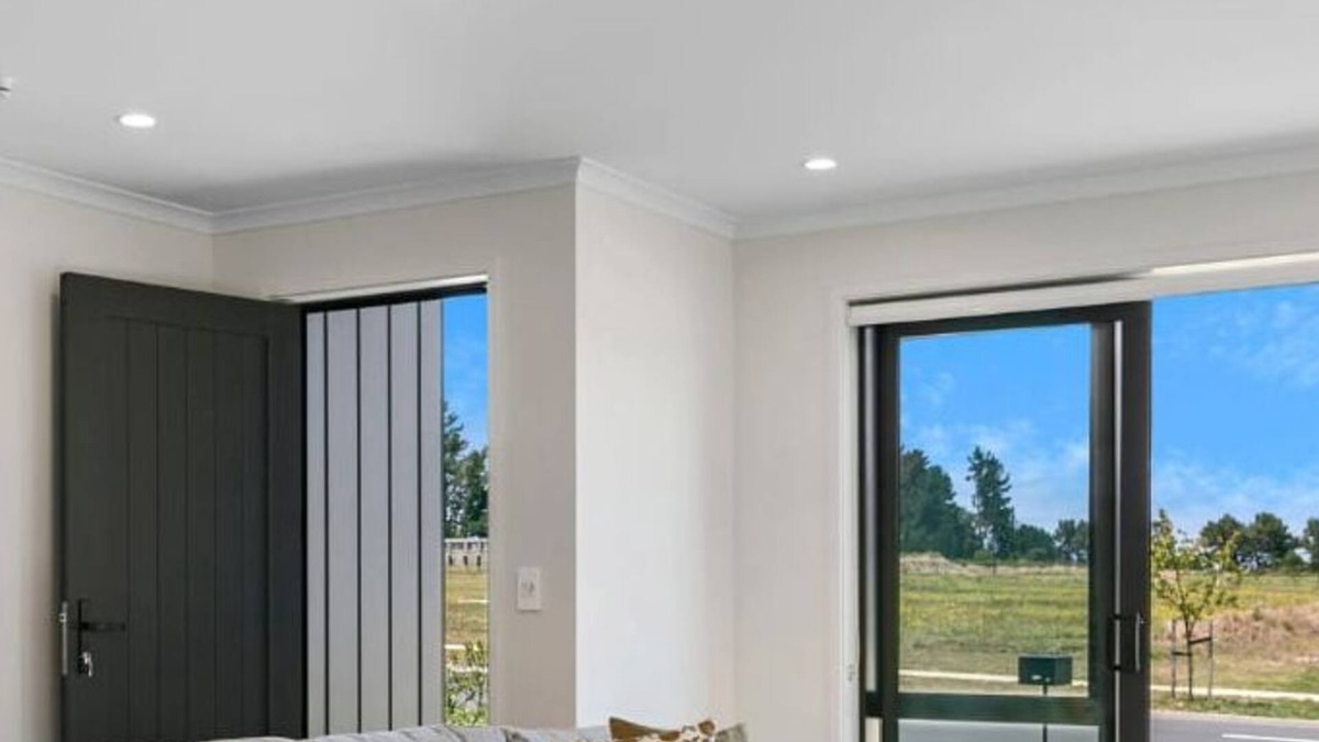 Wharewaka House | Quiet Modern Haven *No Service Fee*