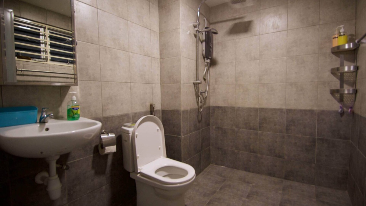 Kampung Haji Abdullah Hukum Apartment | Quiet modern space in KL city