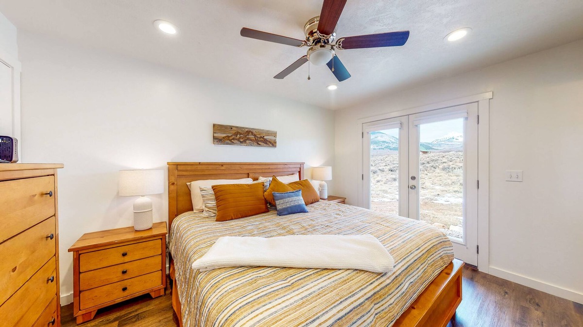 La Sal House | Quiet Mountain-View Home near National Parks & Outdoor Adventures