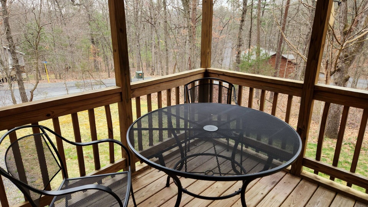 Mount Jackson House | Quiet Mountainside Retreat - One mile from Four Season Bryce Resort