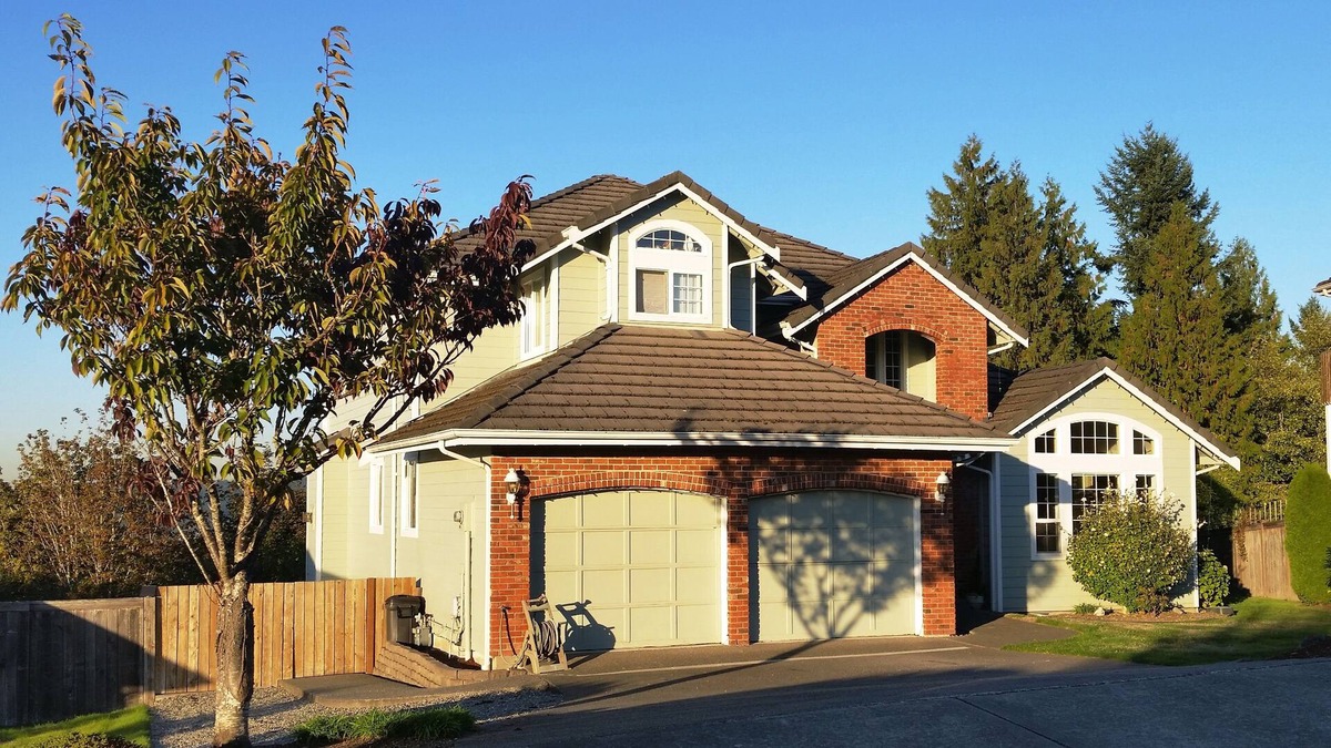 Puyallup Apartment | Quiet Nature Abounds at this Luxurious Apartment