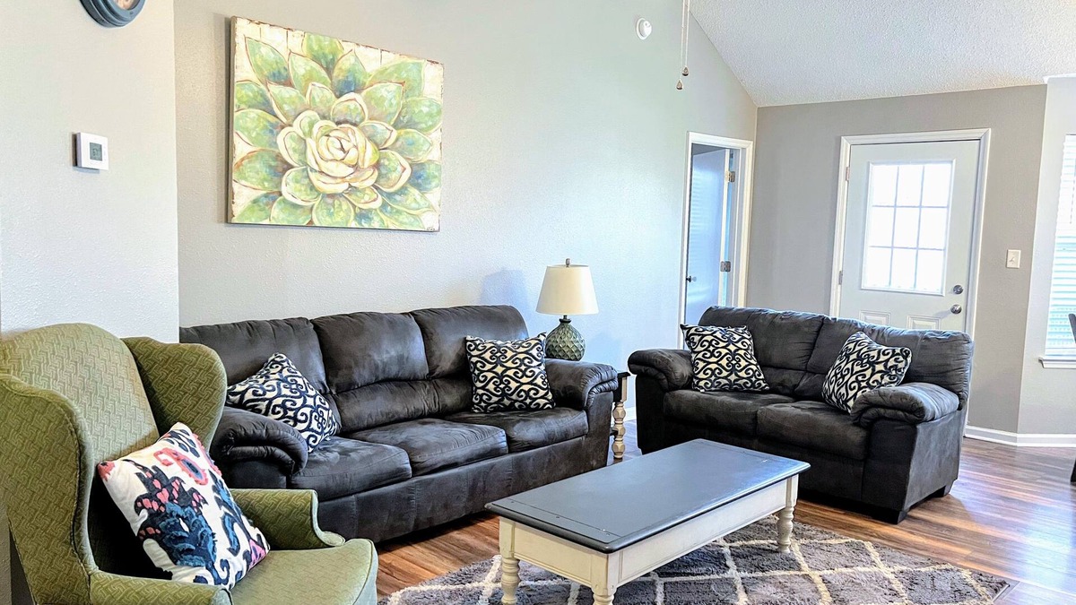 Madison House | Quiet Nature Lover's Paradise - Research Park Area of HSV/Madison