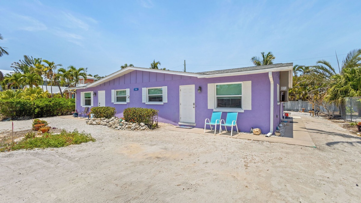 Holmes Beach Cottage | Quiet Nights of Quiet Stars on Anna Maria Island