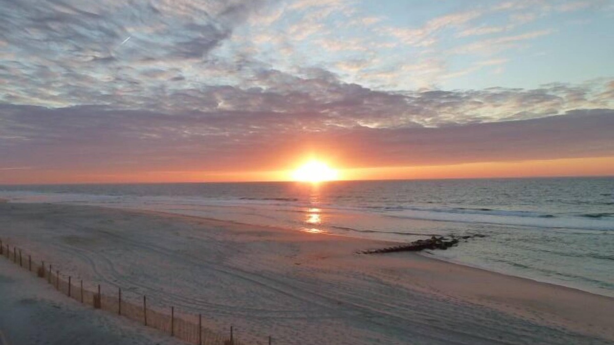 North Beach House | Quiet North Beach Oceanfront Steps to Private Beach 4 Night Min Stays Available