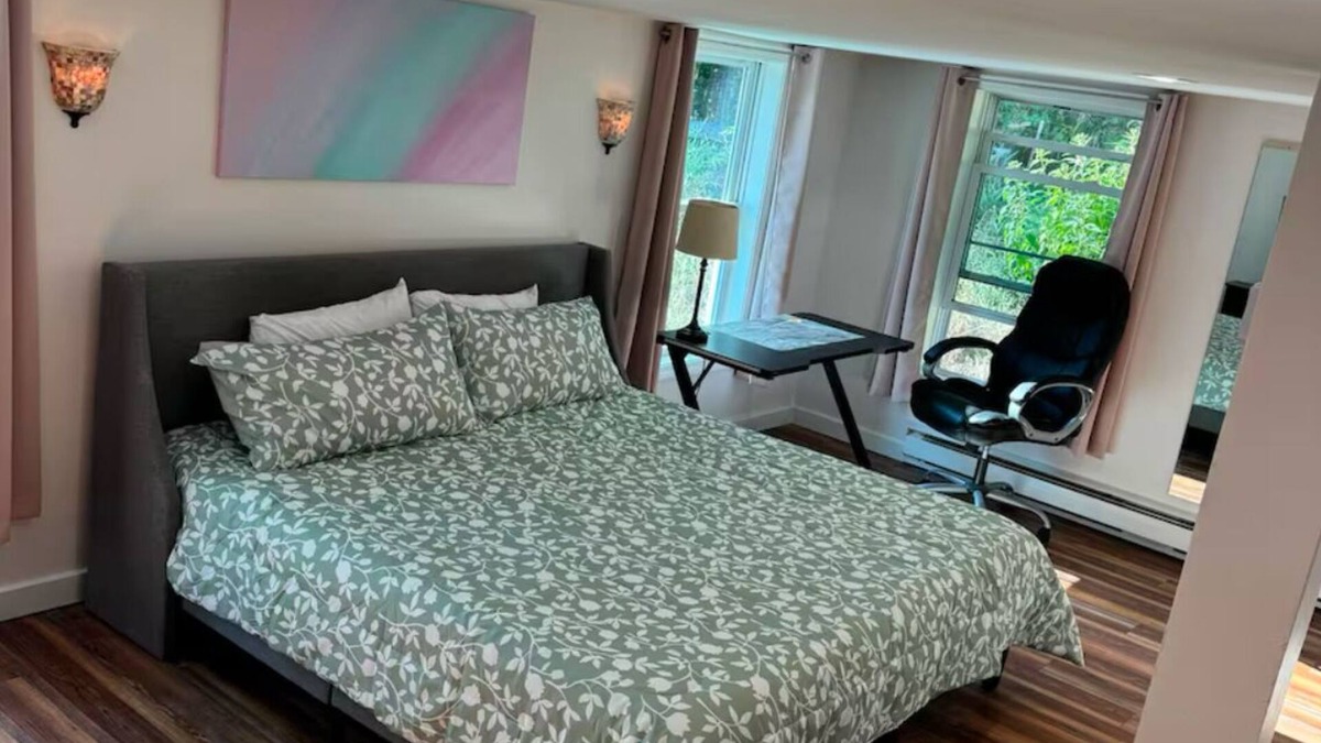 Cherry Valley House | Quiet oasis in the city