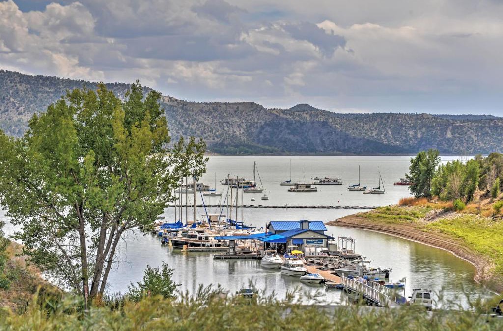 Pagosa Springs House | Quiet Pagosa Springs Cabin Lake and Mountain Views!