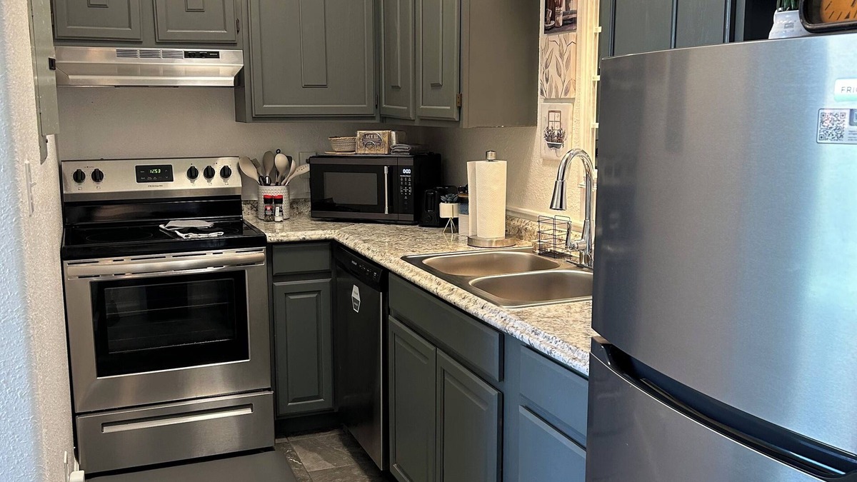 Joplin Condo | Quiet, Peaceful Condo in Excellent Location- Pet Friendly!