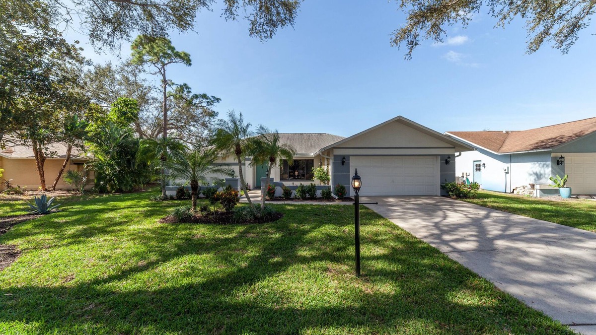 Three Oaks House | Quiet,Pet friendly house that feels just like Home! close to shopping,FGCU,beach