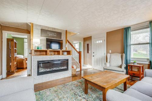 Mifflin House | Quiet Port Royal Home with Deck, Near Juniata River!