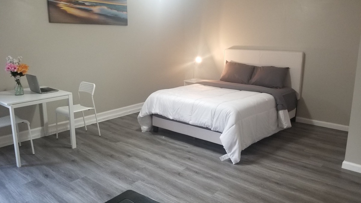 The Colony House | Quiet private apartment/studio Frisco Plano Dallas DFW !