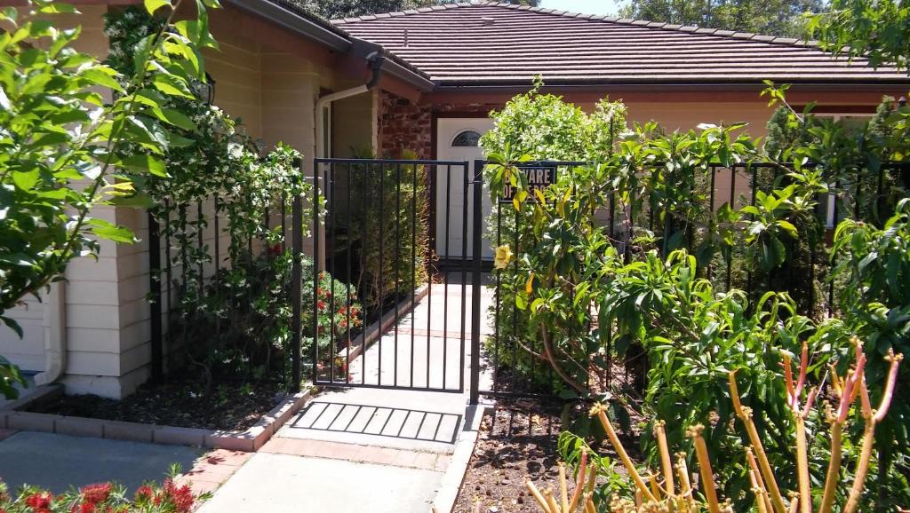 Guajome House | Quiet Private House 15 min to Beach