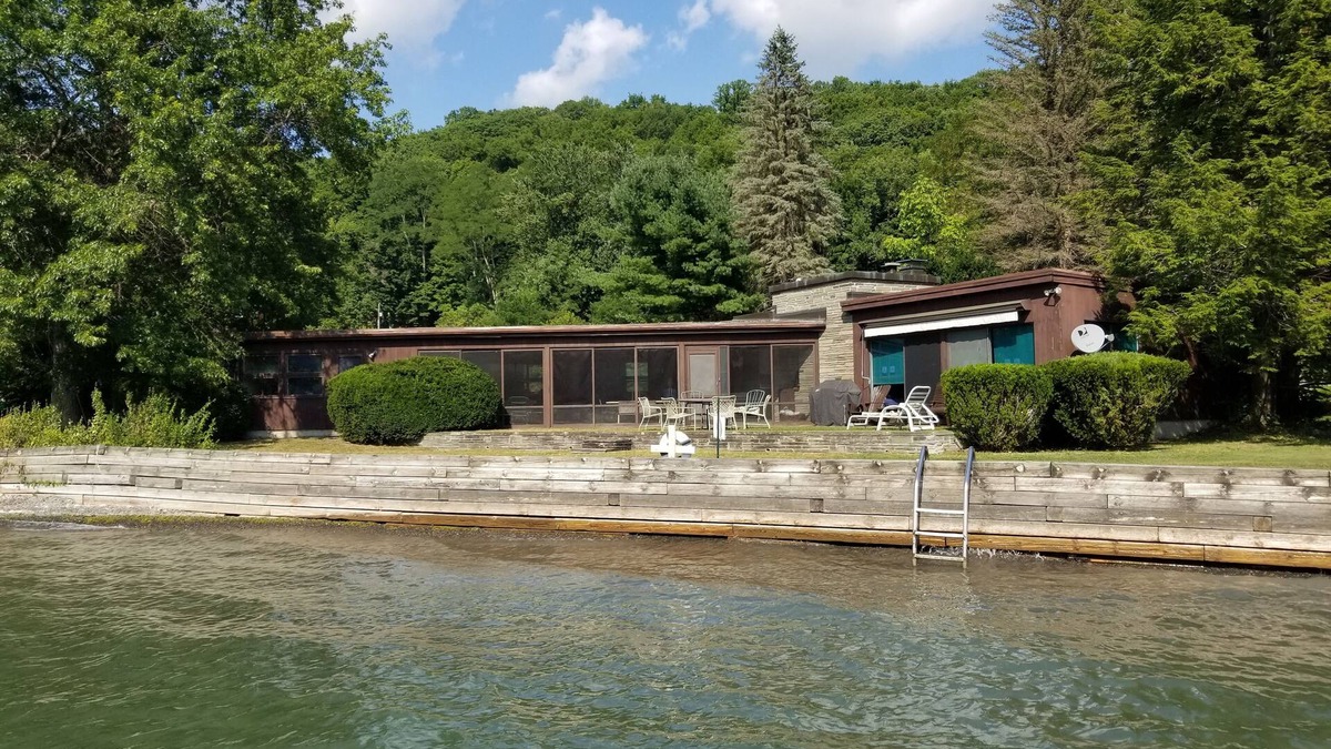Homer Cottage | Quiet, Private Lakefront Cottage - Skaneateles Lake