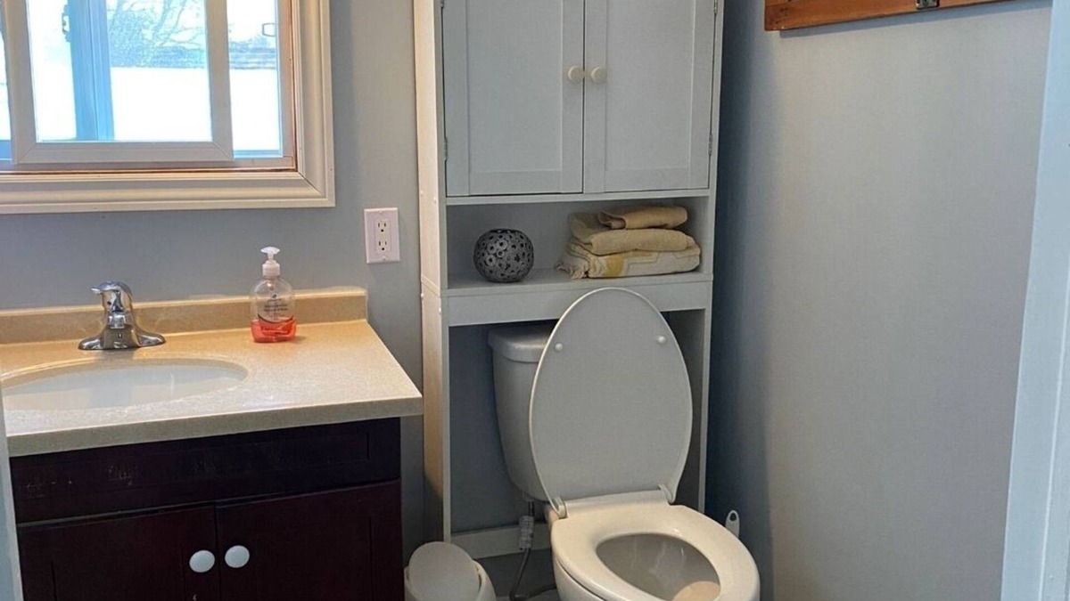 Peterborough Bed & Breakfast | Quiet Private Room in East City
