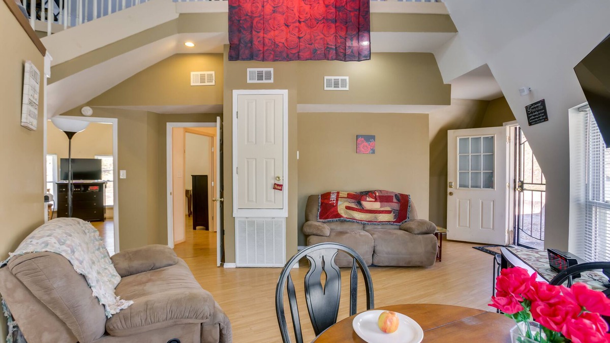 Kokomo House | Quiet, Quirky Country Escape Near Pearl River!