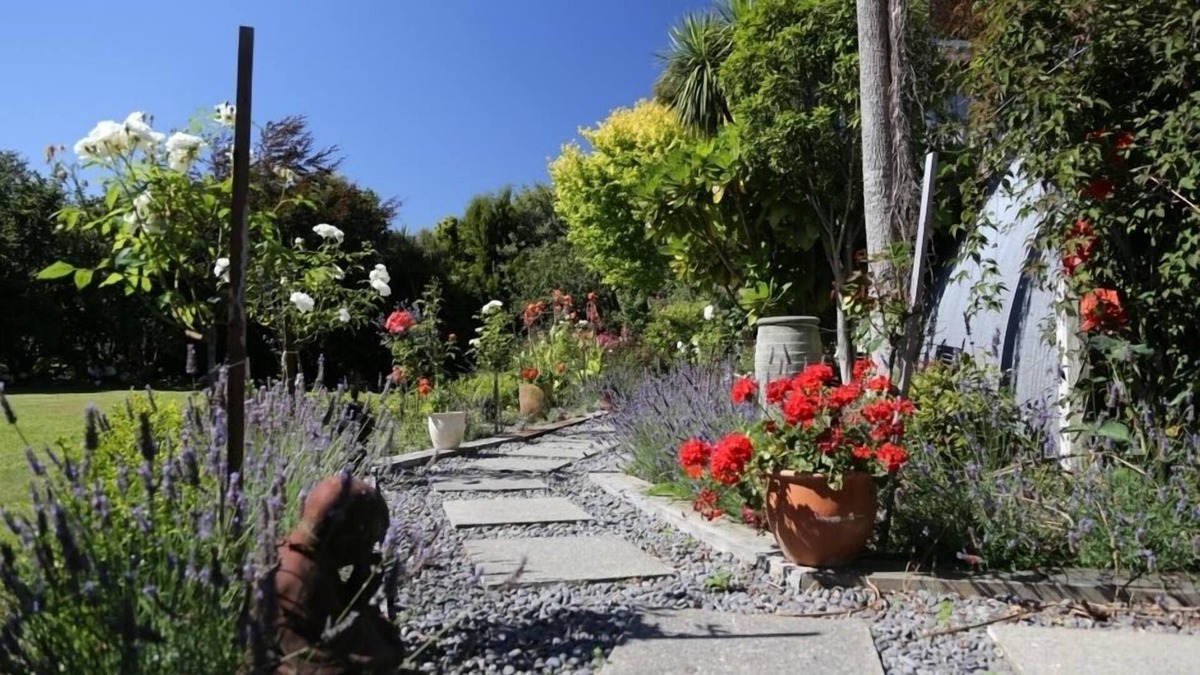 Levin Cottage | Quiet, relaxing cottage in a rural setting