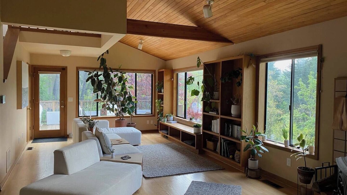 Portland House | Quiet, Remote Workplace for Working Professionals
