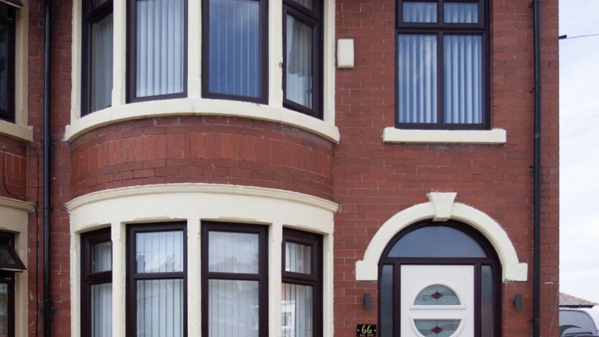 Higher Walton House | Quiet residence close to M6 - Great for Preston, Chorley & Samlesbury