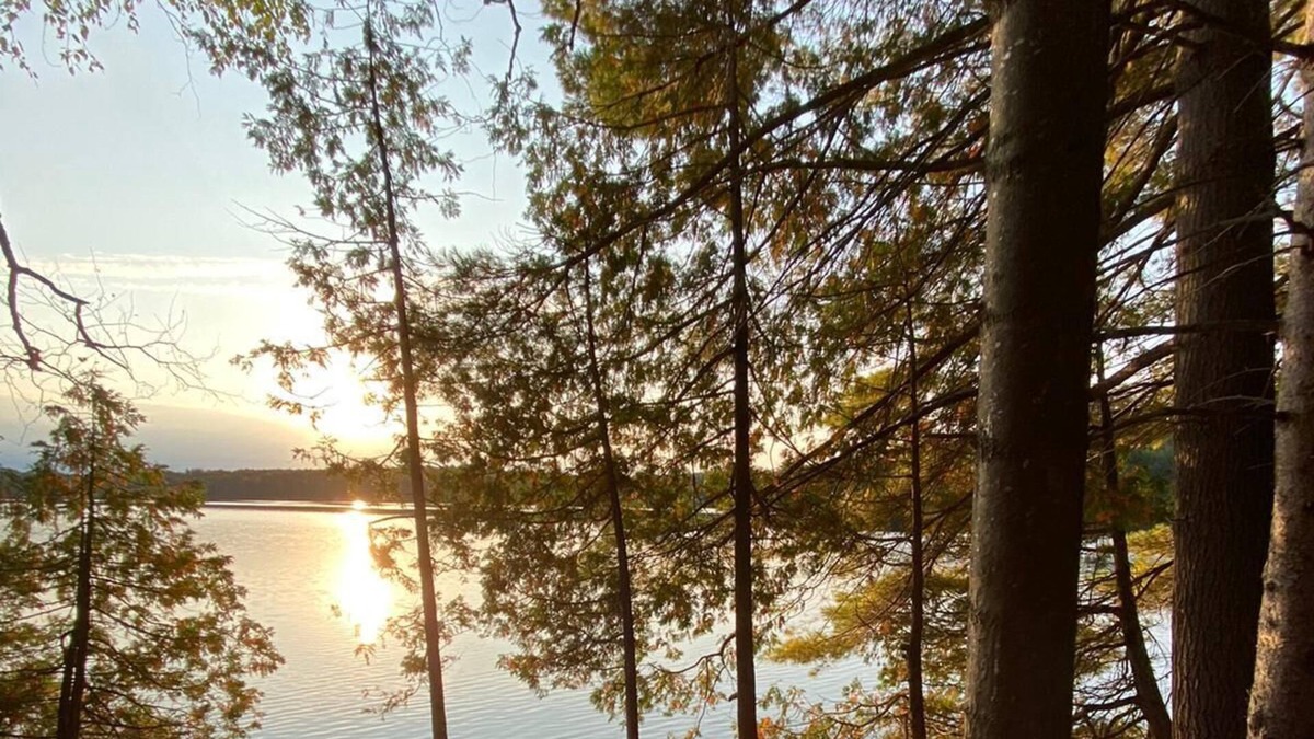 North Frontenac Cottage | Quiet retreat on pristine lake with 700 ft of waterfront