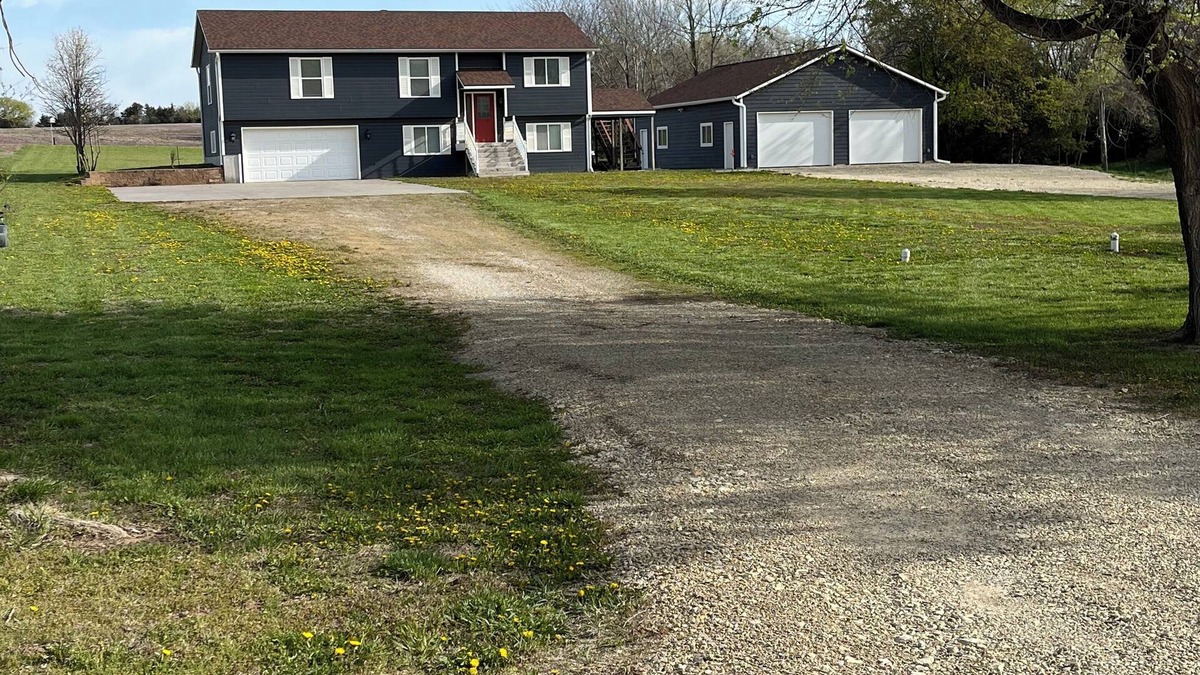 Milford House | Quiet rural neighborhood near Milford Lake