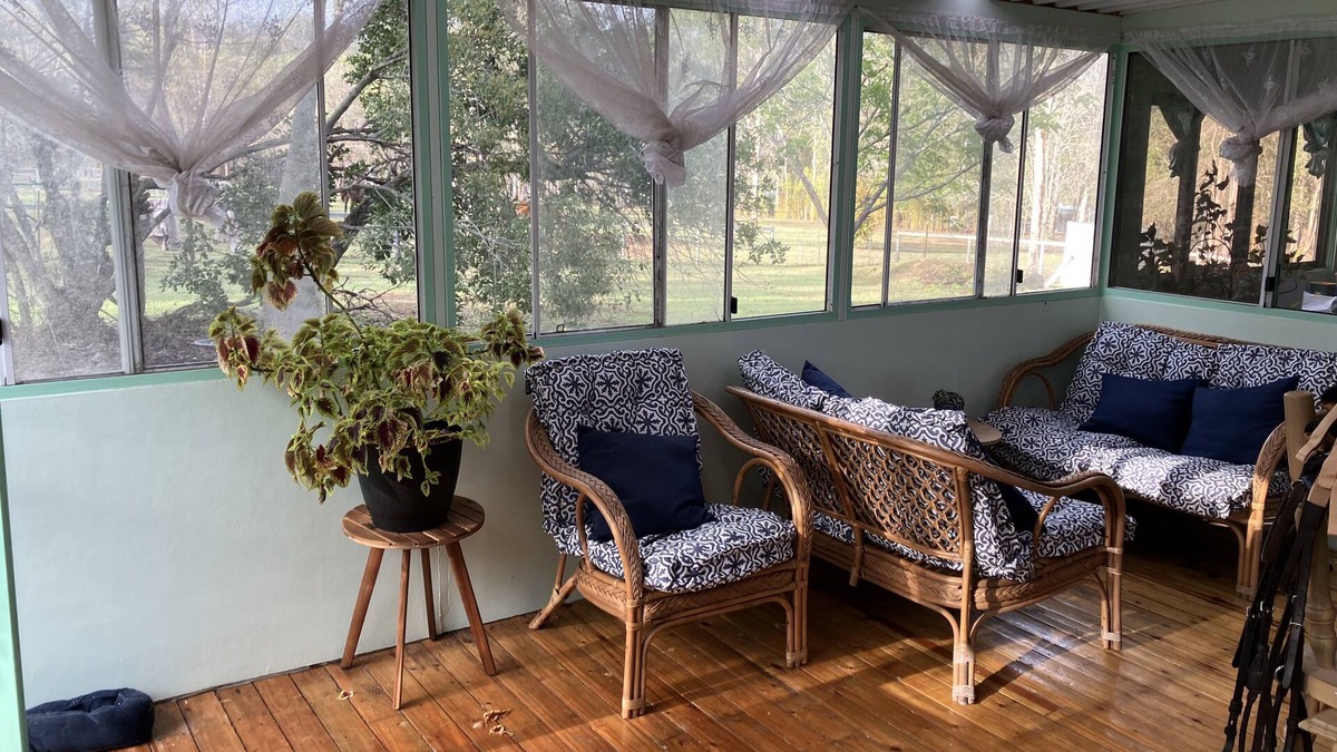 Esk House | Quiet rural property in the koala belt, pet friendly