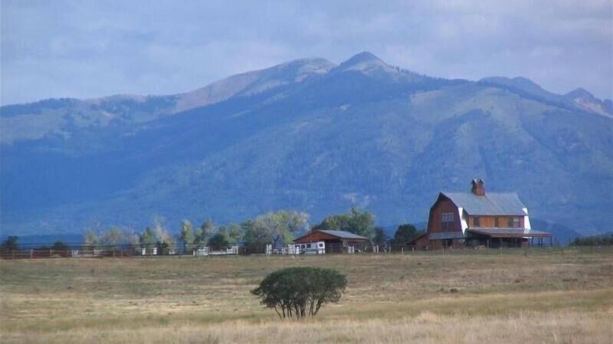 Hesperus House | Quiet Seclusion at a Working Ranch!