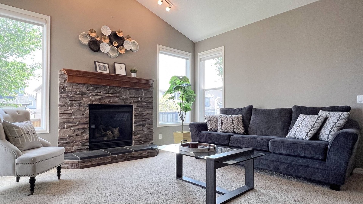 Kincora House | Quiet & Secure 3BR Entire Home Sweet Home/Office