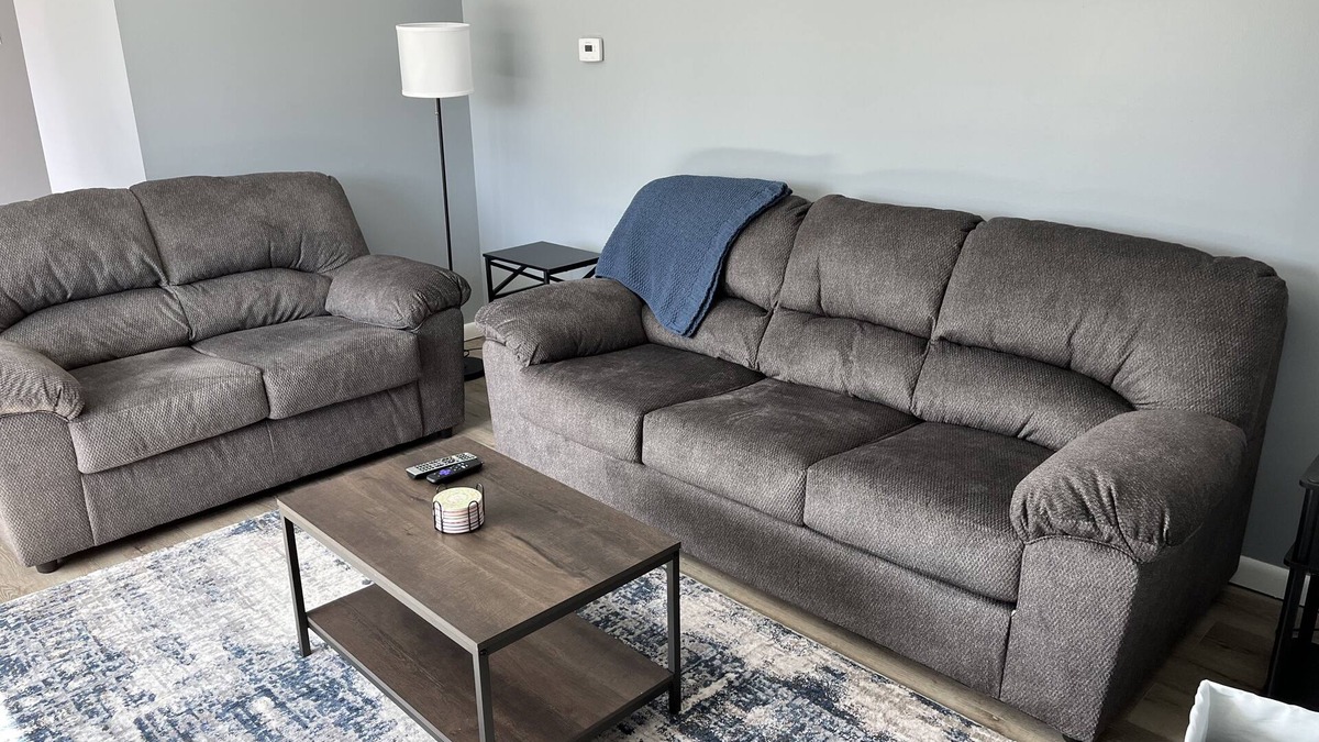 Rantoul House | Quiet, Spacious and Comfy!