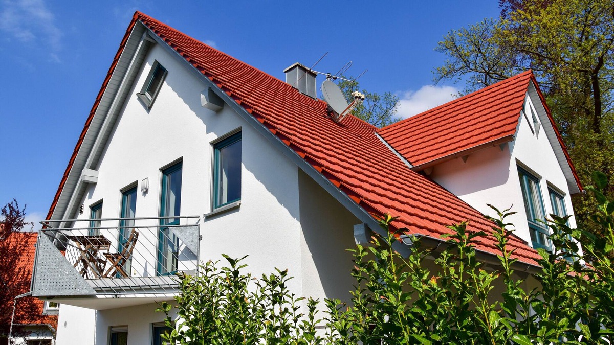 Dambach Apartment | Quiet , spacious apartment with balcony