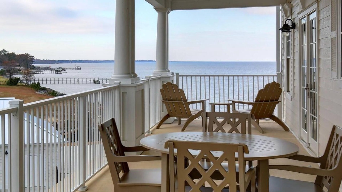 Roper Resort | Quiet spacious condo retreat with pool and waterfront views, Inner Banks, NC