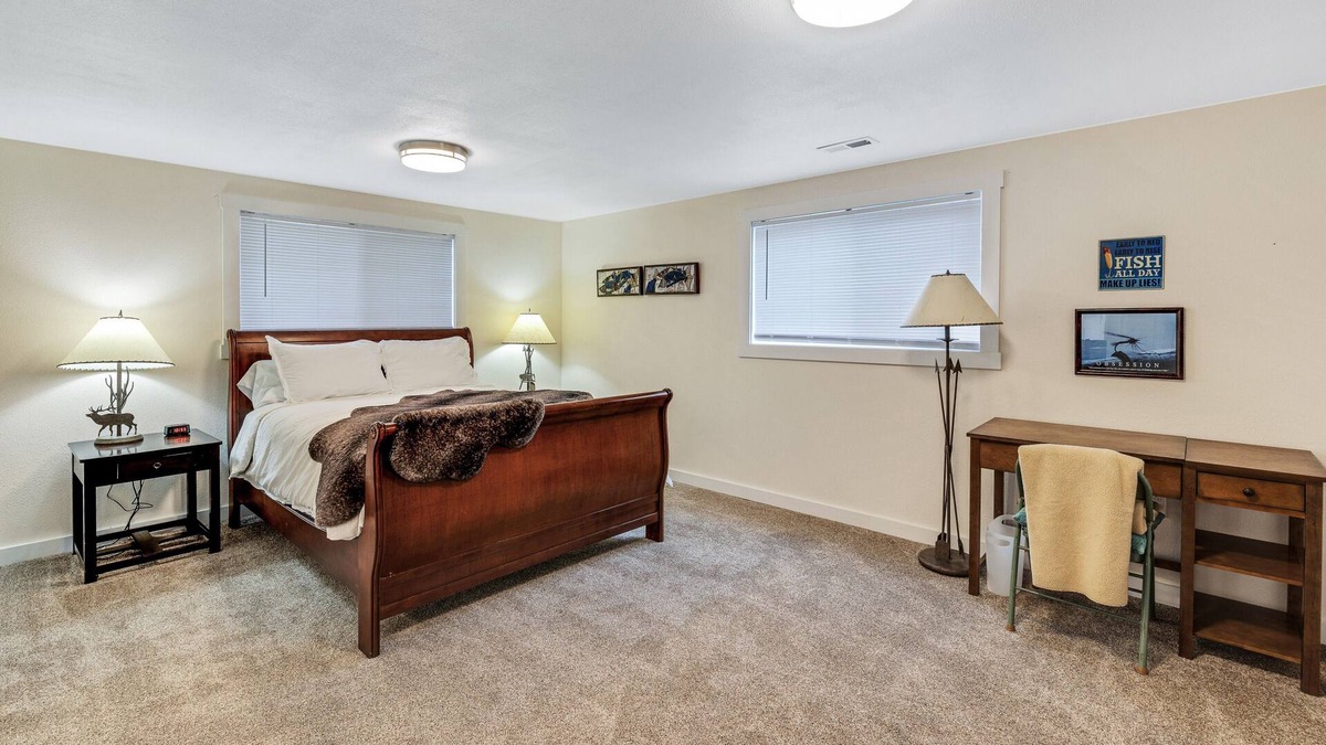 St. Regis House | Quiet, Spacious MT Adventure Hub On Main Street In Saint Regis