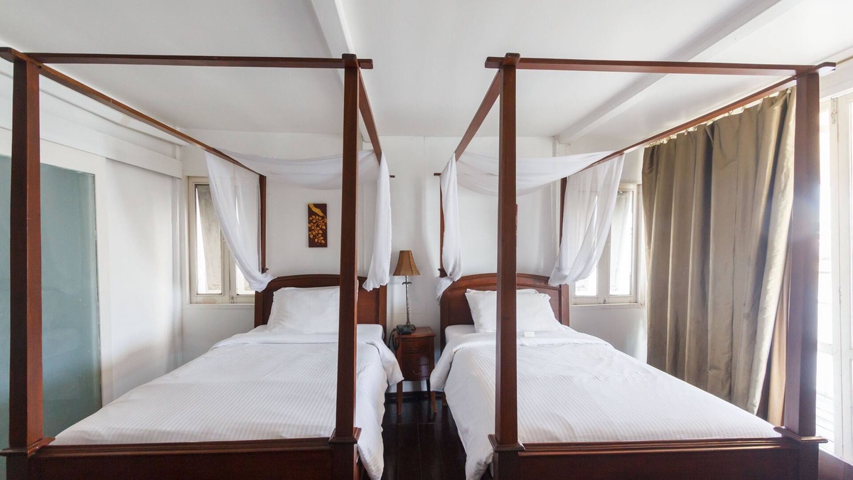 Siriraj Bed & Breakfast | Quiet stay by the river, twin bed with private balcony