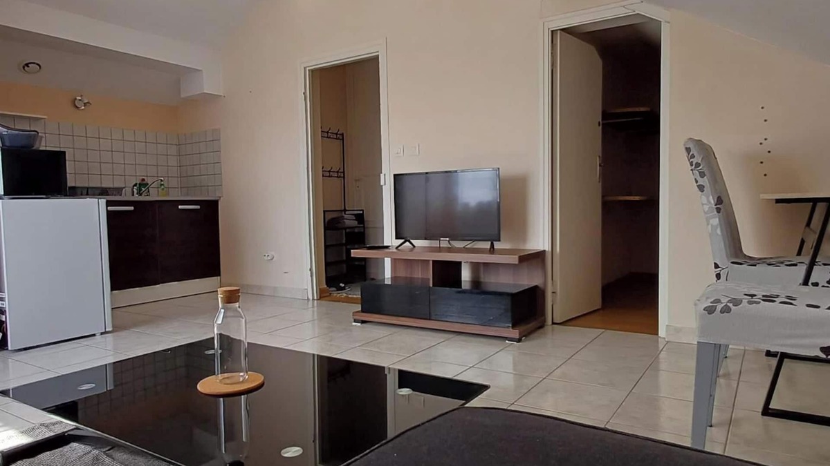 Soisy-sur-Ecole Apartment | Quiet studio for rent