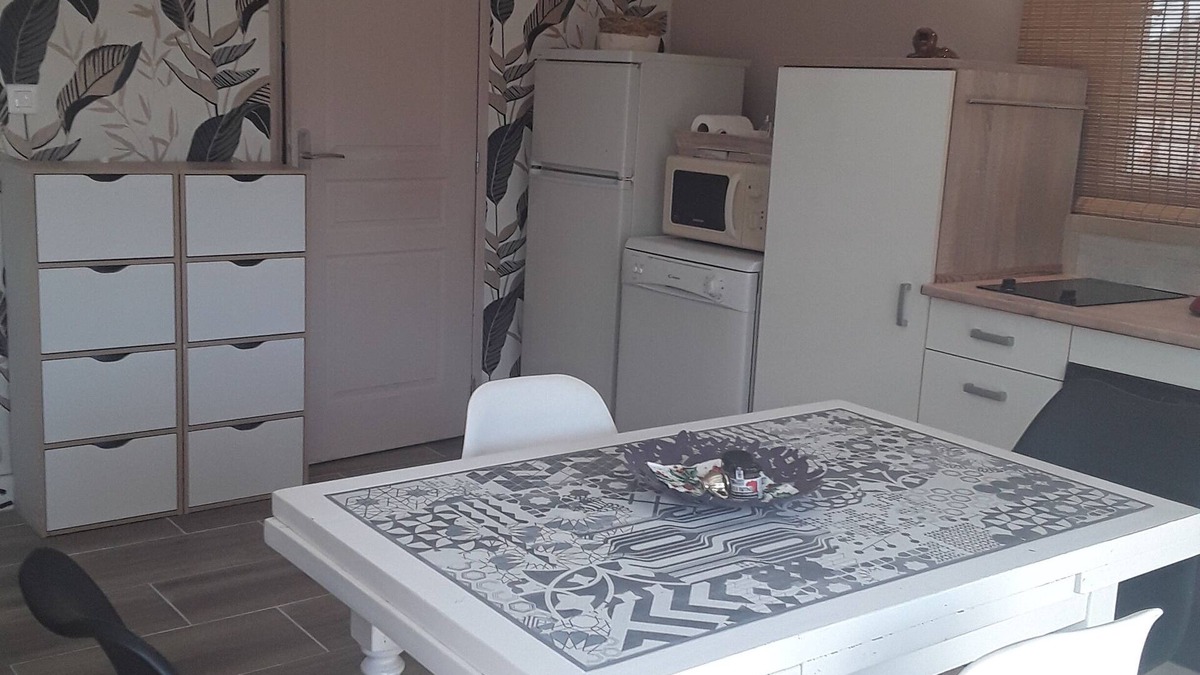 Vias Apartment | Quiet studio les Tourterelles 2 kms from the beach