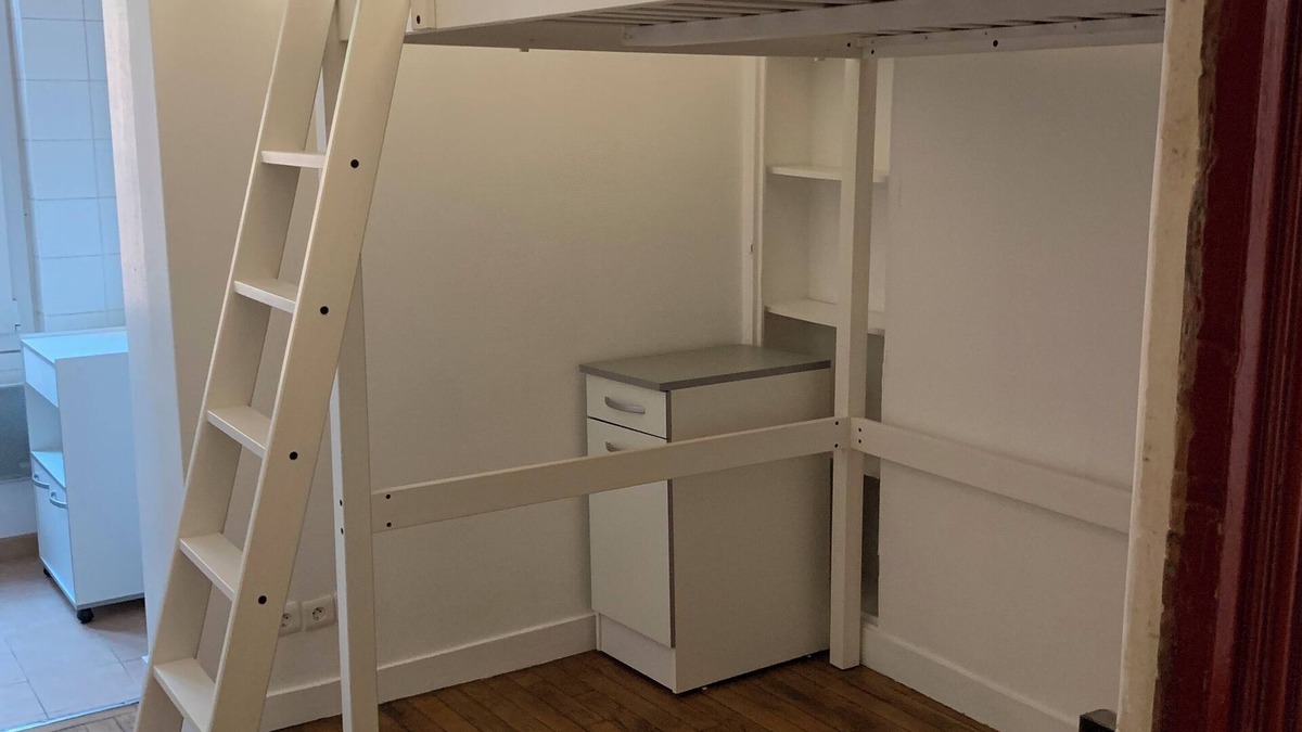 Clichy Apartment | Quiet studio near amenities
