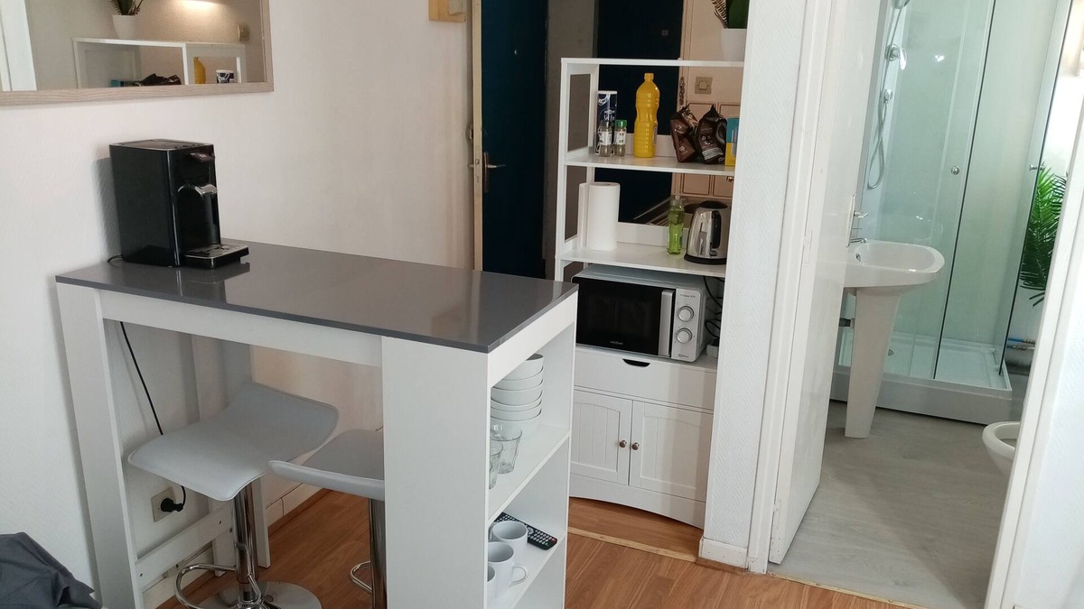 Limoges Apartment | Quiet studio with WIFI