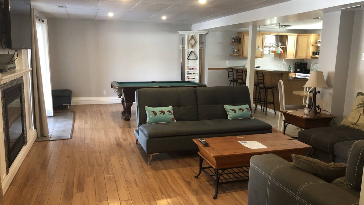 East Kootenay House | Quiet suite nestled in the Elk River valley of the Rocky Mountains
