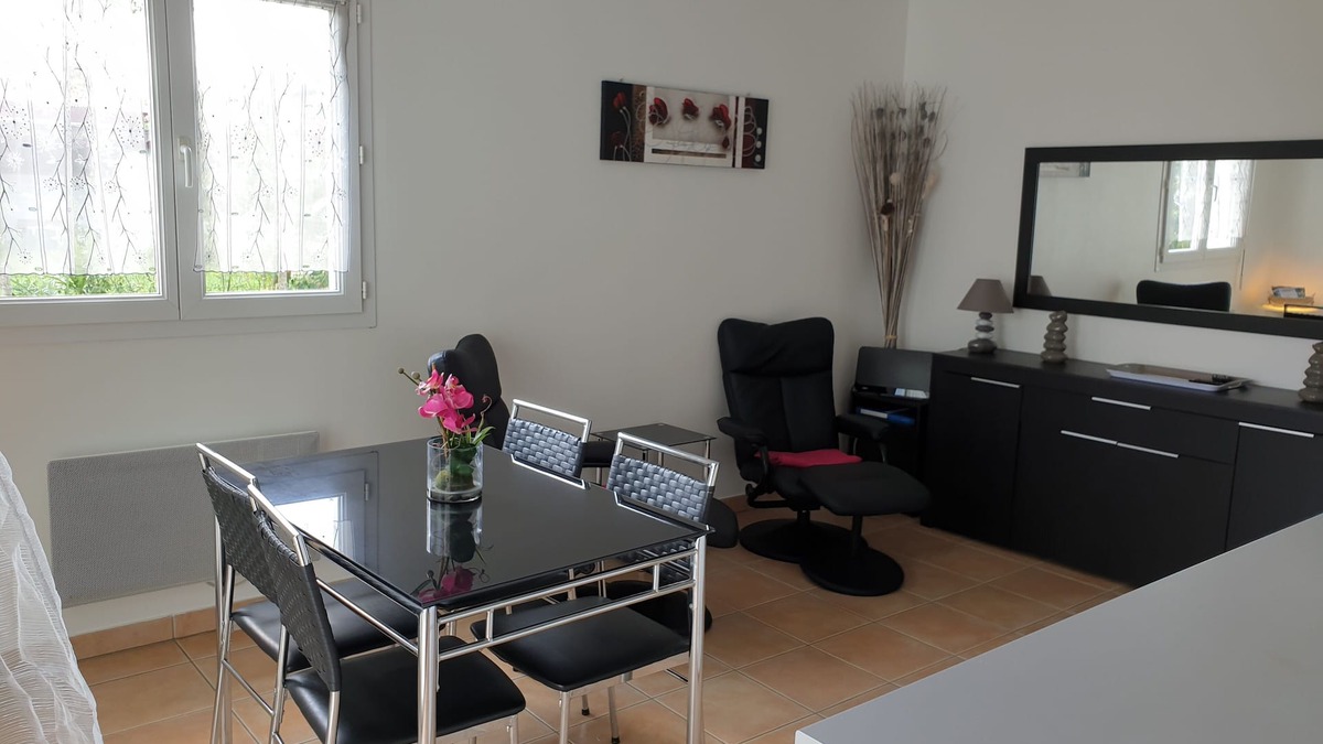 Cambo-les-Bains Apartment | Quiet T2 3* - near town center - ideal for curists and vacationers