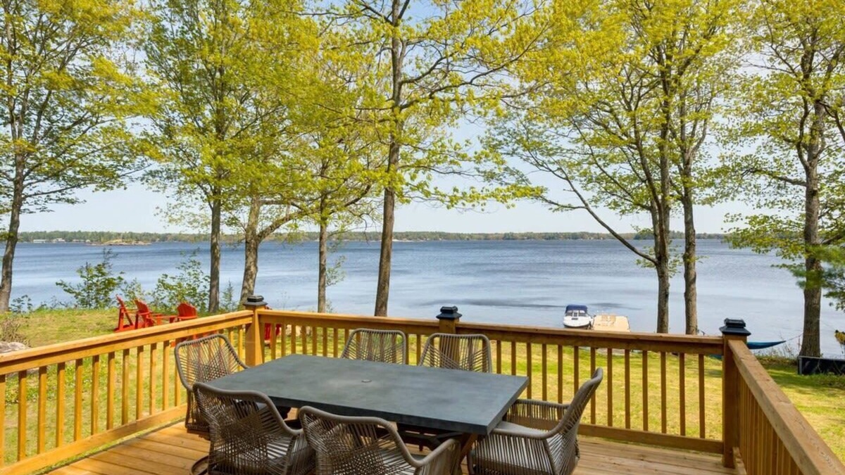 Severn House | Quiet Time on Sparrow Lake