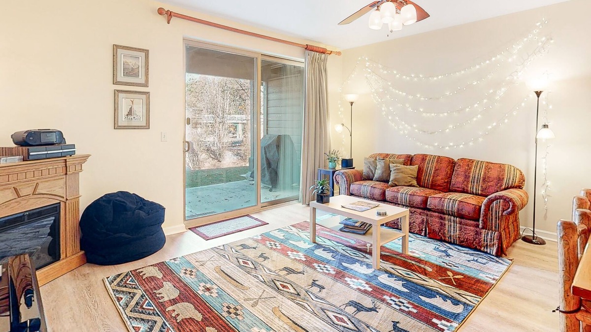 Truckee House | Quiet Townhouse in Ideal Truckee Location w/Pool, Hot Tub & Sauna