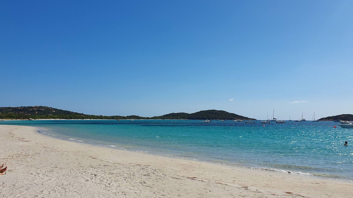 Lecci Villa | Quiet villa, 5-minute walk to the beach, shops within easy reach.
