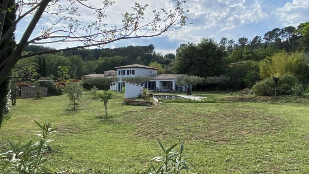 Salernes Villa | Quiet villa for 8 people