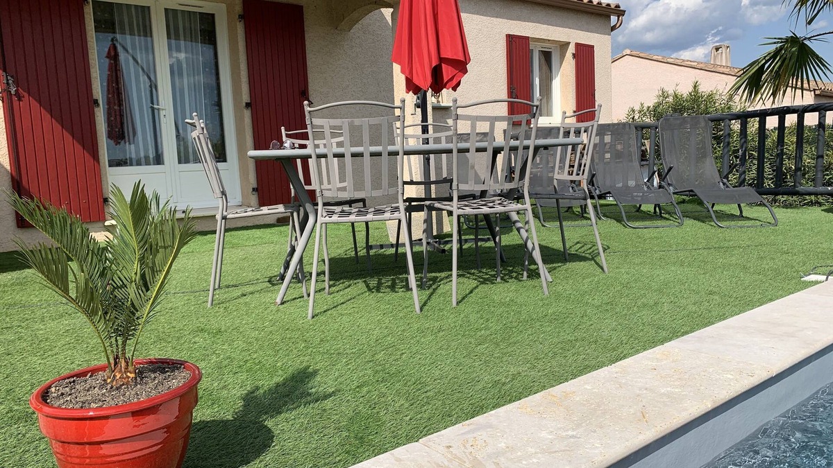 Allegre Les Fumades House | Quiet villa between Gard and Ardèche