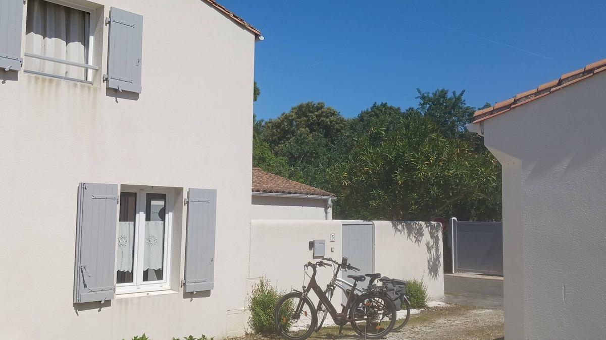 Rivedoux-Plage Villa | quiet villa in the heart of a pine forest near bike paths