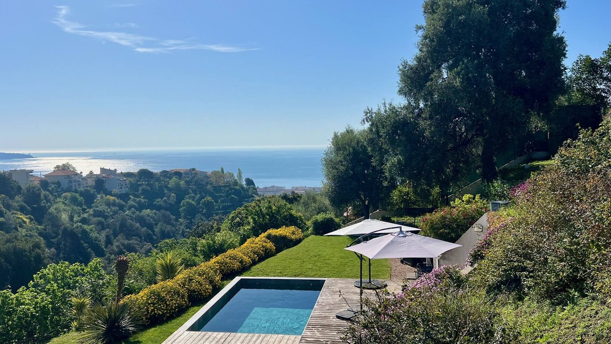 Ventabrun Villa | QUIET VILLA, SEA VIEW, LARGE GARDEN, HEATED POOL