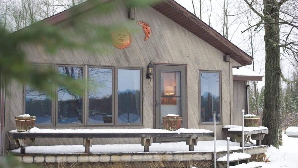 Rhinelander Cabin | Quiet waterfront cabin near Tomahawk & Minocqua, Pet friendly