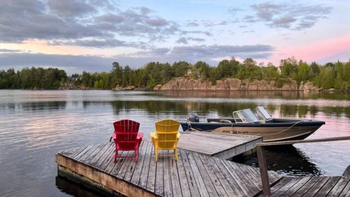 McKellar Cottage | Quiet Waterfront Cottage near Parry Sound