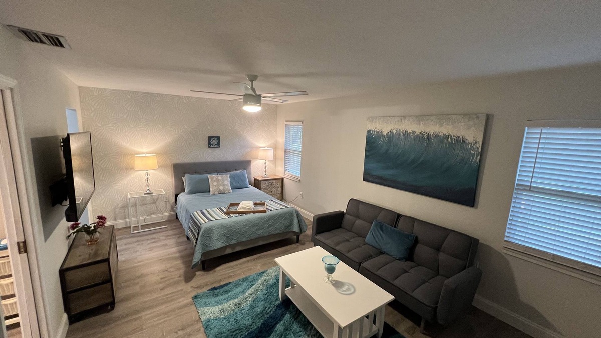 Bradenton Apartment | Quiet Waterview Oasis - 10 minutes to Anna Maria Island