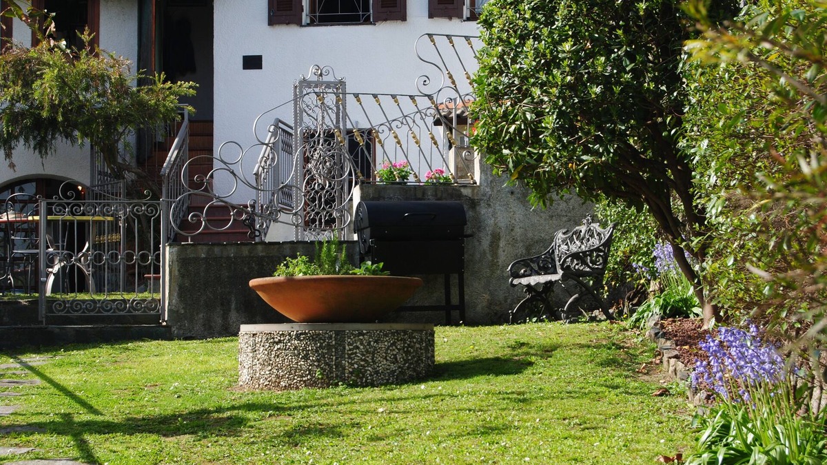 Varazze House | Quiet well-equipped property with walled garden pets allowed