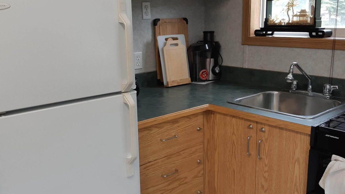 Lac La Biche Bed & Breakfast | Quiet wilderness location, many lakes nearby for fishing and recreation.
