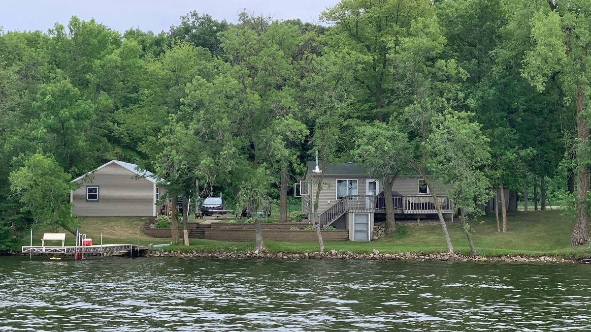 Long Prairie Cabin | QUIET, Year round Cozy Cabin on a great fishing lake